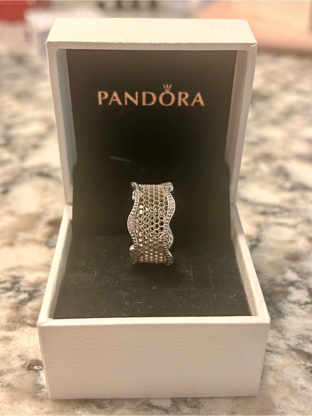 PANDORA LACE OF LOVE RING Size 8 - Picture 3 of 6